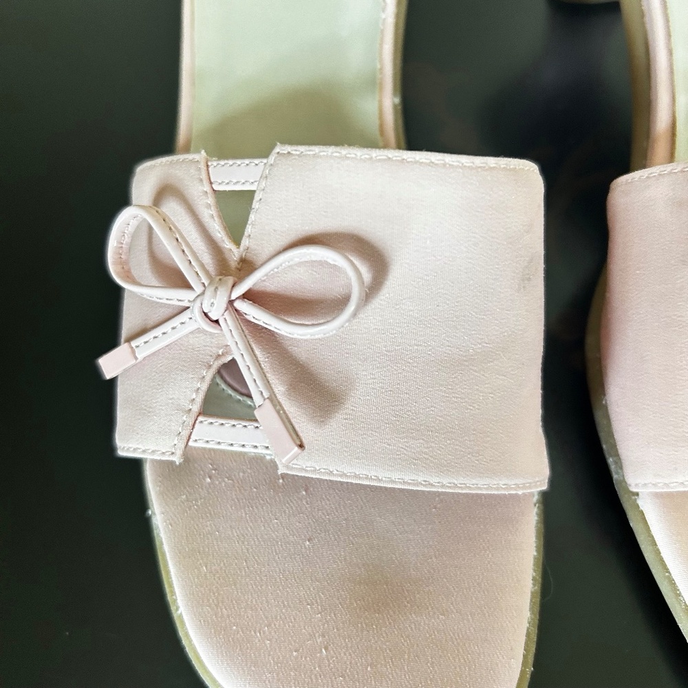 Jasmine Pink Slip on Sandals with Bow. Size 7.5 M - Picture 2 of 7